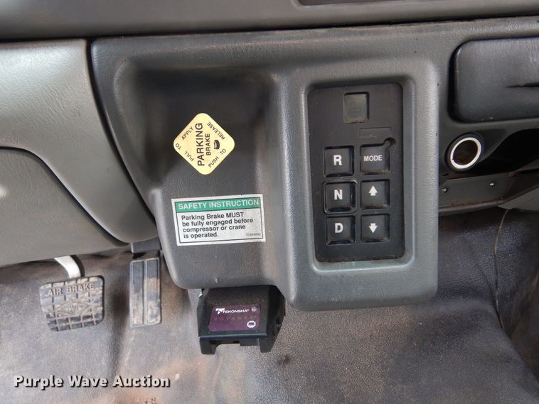 image for item DK4366 2006 Ford F750 Super Duty  utility / service truck