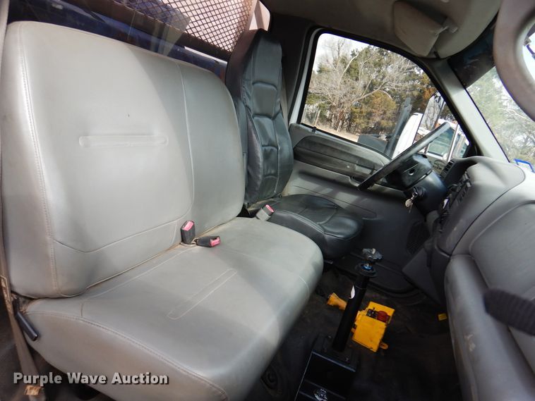 image for item DK4366 2006 Ford F750 Super Duty  utility / service truck