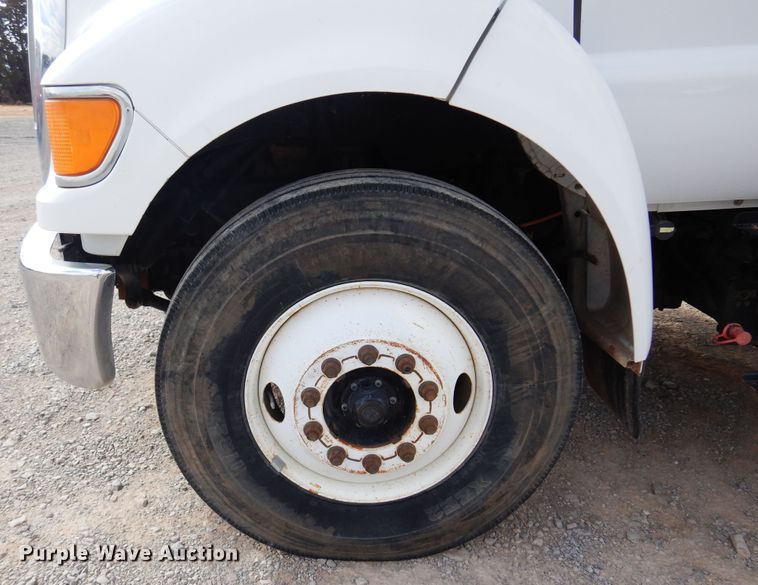 image for item DK4366 2006 Ford F750 Super Duty  utility / service truck