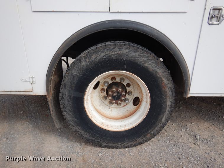 image for item DK4366 2006 Ford F750 Super Duty  utility / service truck