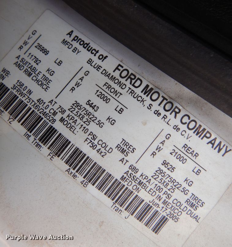 image for item DK4366 2006 Ford F750 Super Duty  utility / service truck