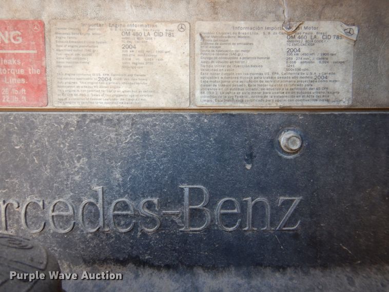 image for item DK8250 2006 Freightliner Columbia 120  semi truck