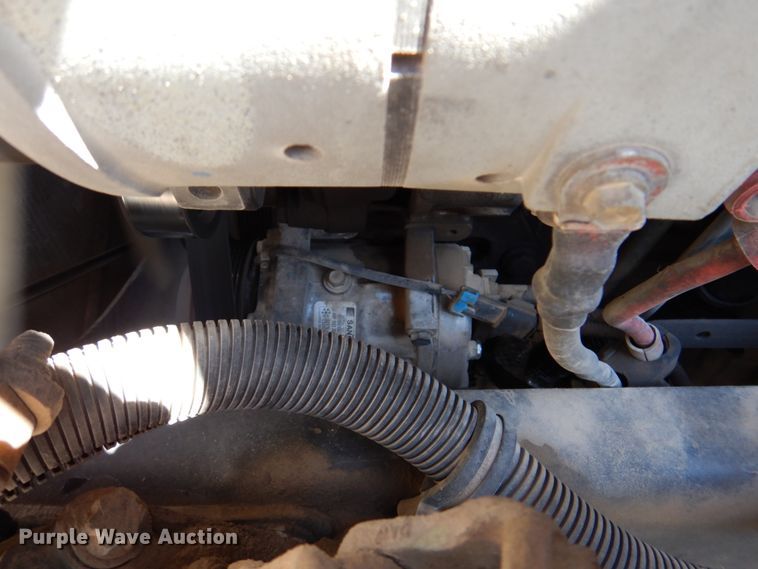 image for item DK8255 2005 Freightliner Columbia 120  semi truck