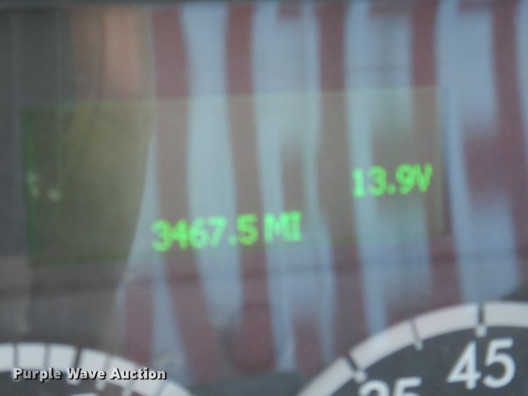 image for item DK8257 2006 Freightliner Columbia 120  feed delivery truck