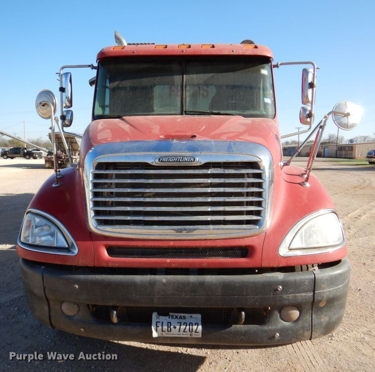 image for item DK8258 2006 Freightliner Columbia 120  feed delivery truck