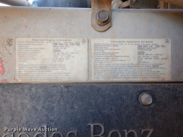 image for item DK8258 2006 Freightliner Columbia 120  feed delivery truck