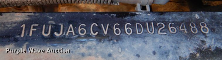 image for item DK8258 2006 Freightliner Columbia 120  feed delivery truck