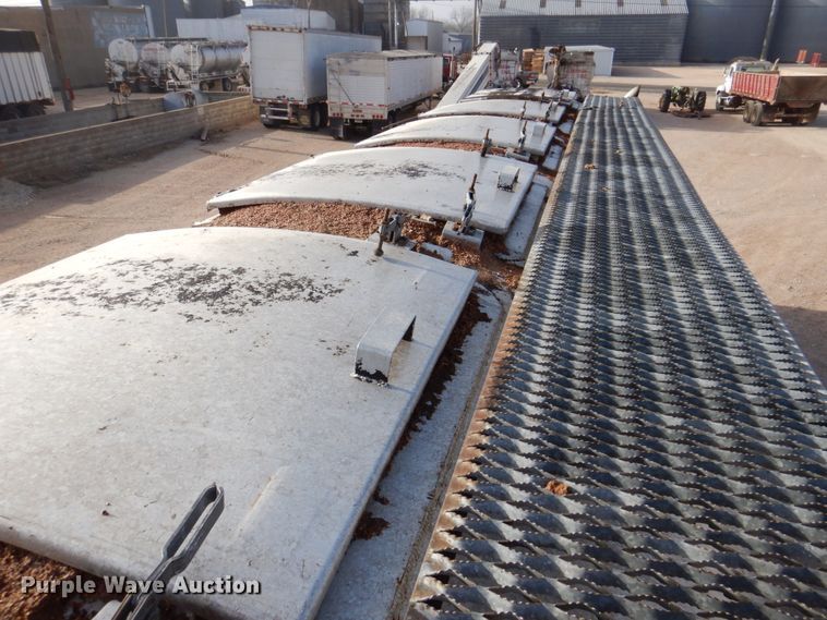 image for item DK8259 2006 Freightliner Columbia 120  feed delivery truck