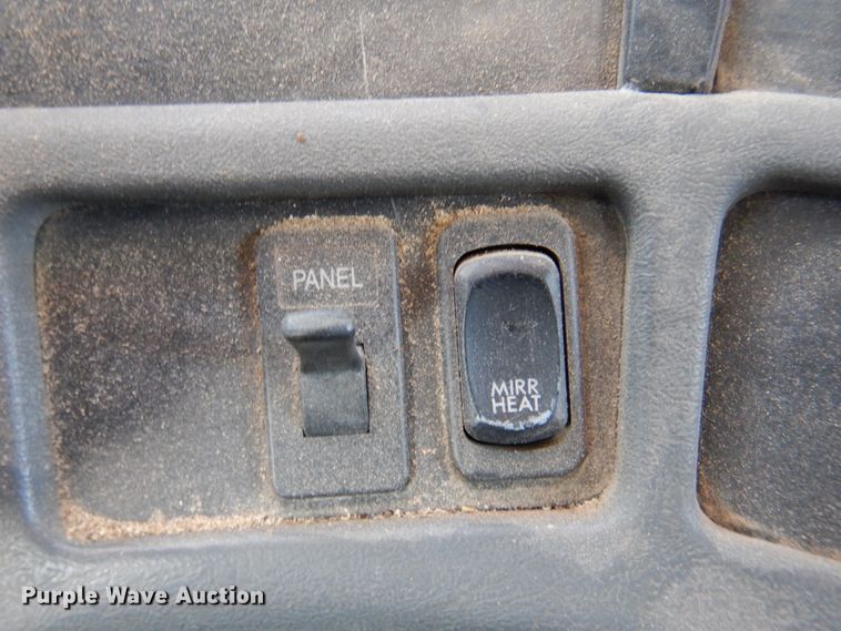 image for item DK8259 2006 Freightliner Columbia 120  feed delivery truck