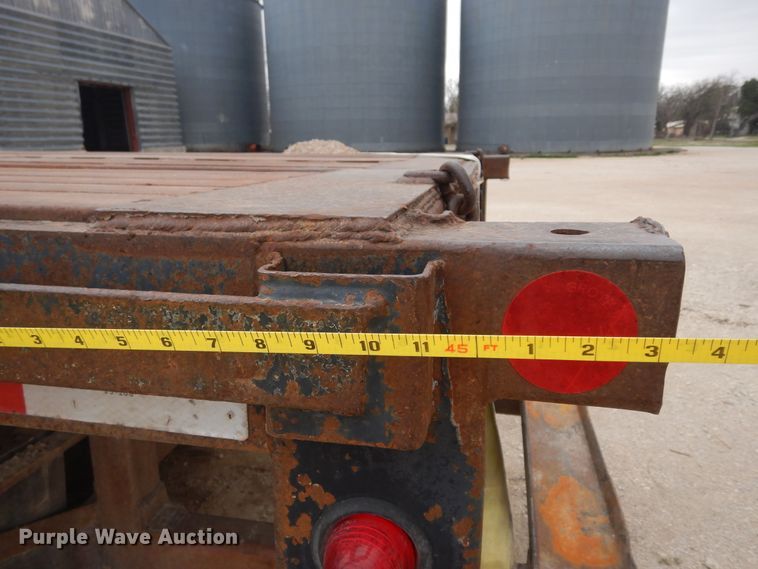 image for item DK8261 1997 Freuhauf PBFL-NF2S-45N  flatbed trailer