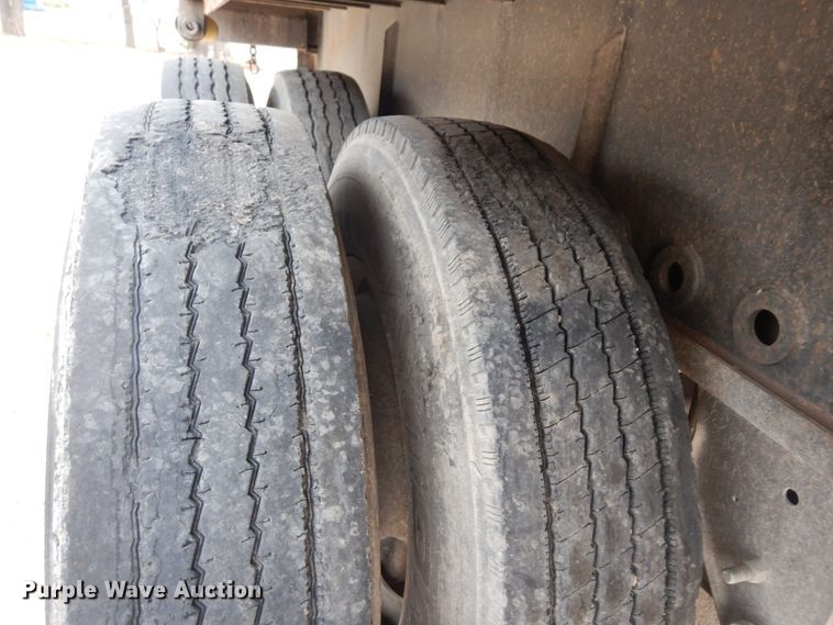 image for item DK8261 1997 Freuhauf PBFL-NF2S-45N  flatbed trailer