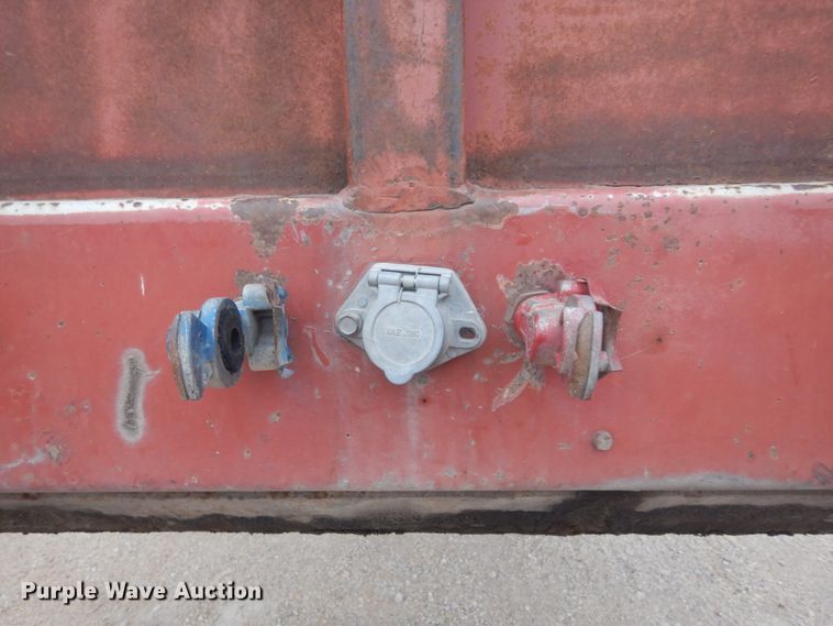 image for item DK8264 1996 Freuhauf PBA-NF2S-45N  flatbed trailer