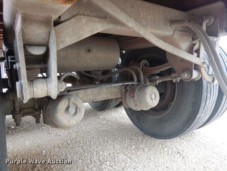 image for item DK8264 1996 Freuhauf PBA-NF2S-45N  flatbed trailer