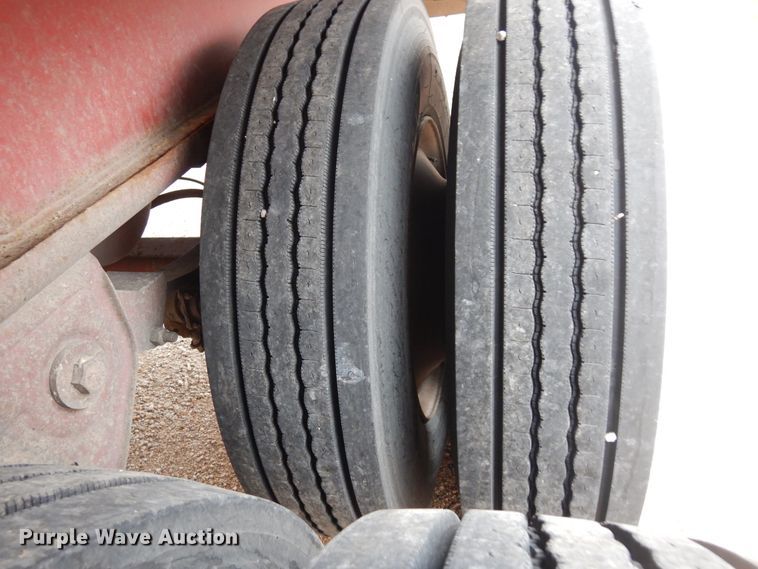 image for item DK8264 1996 Freuhauf PBA-NF2S-45N  flatbed trailer