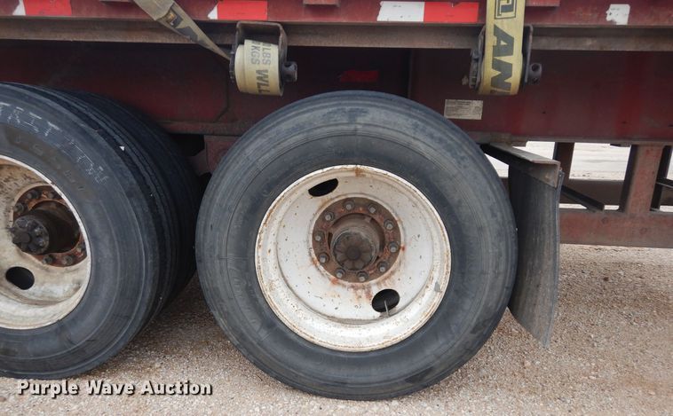 image for item DK8264 1996 Freuhauf PBA-NF2S-45N  flatbed trailer