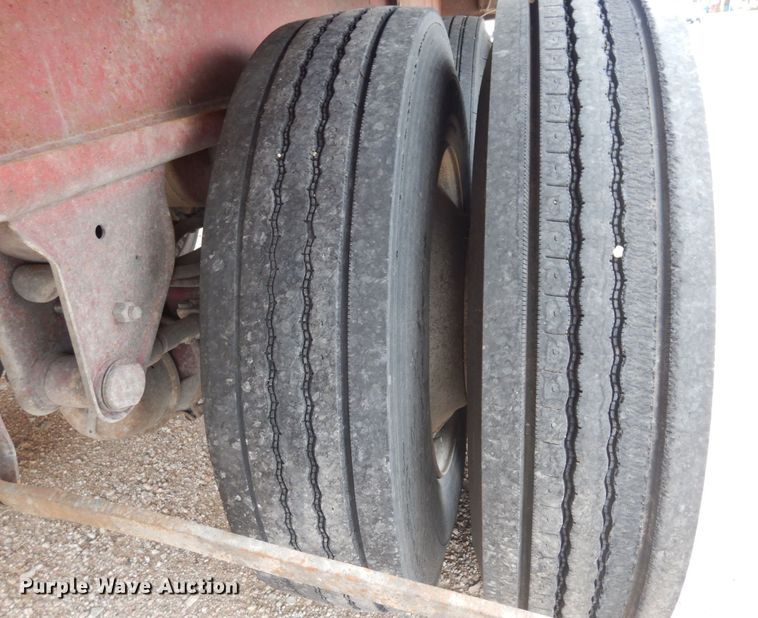 image for item DK8264 1996 Freuhauf PBA-NF2S-45N  flatbed trailer