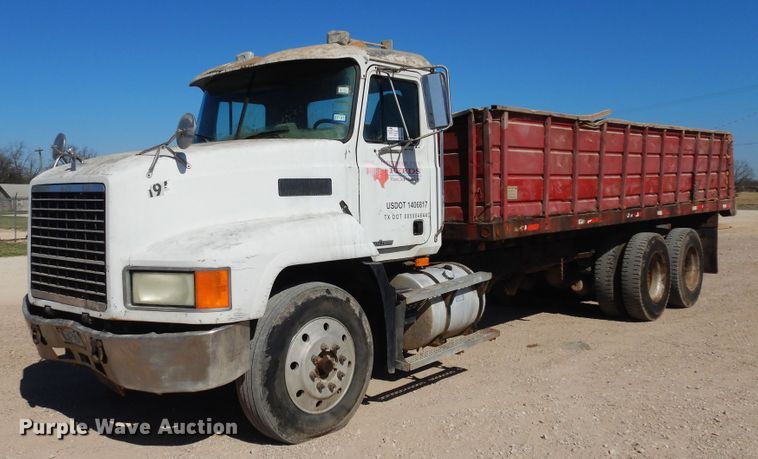 image for item DK8265 1999 Mack CH613  dump truck