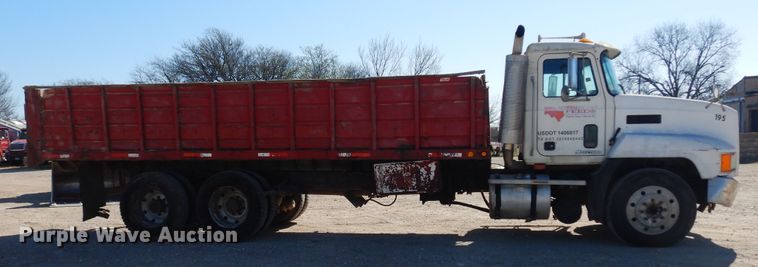 image for item DK8265 1999 Mack CH613  dump truck