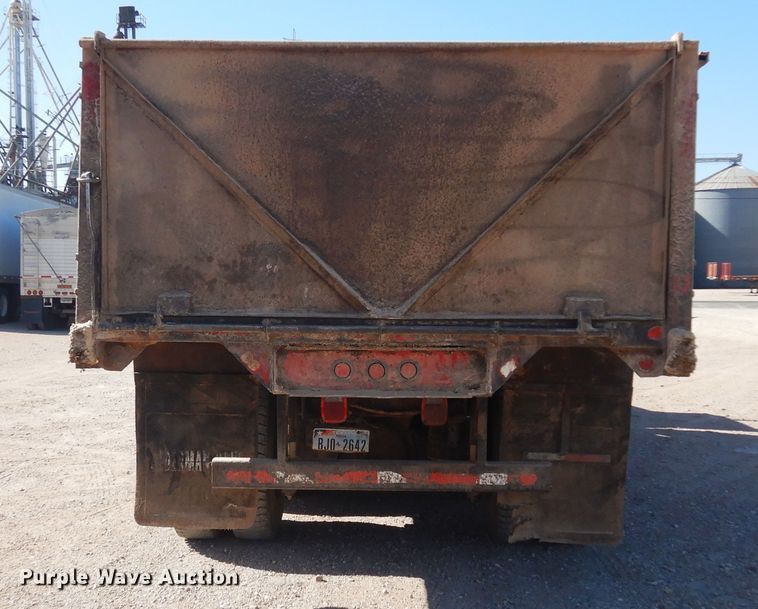 image for item DK8265 1999 Mack CH613  dump truck