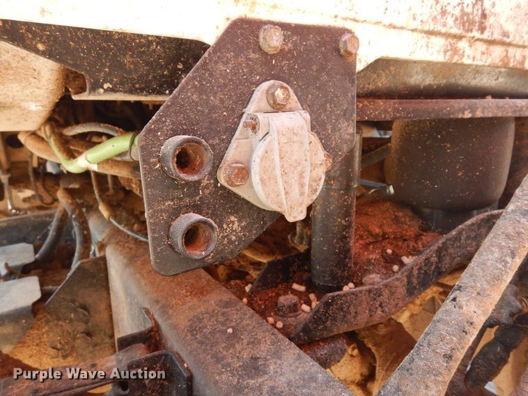 image for item DK8265 1999 Mack CH613  dump truck