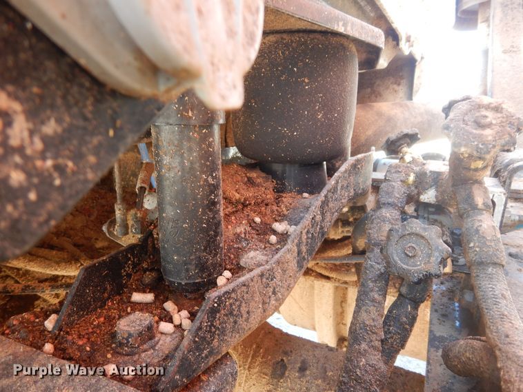 image for item DK8265 1999 Mack CH613  dump truck