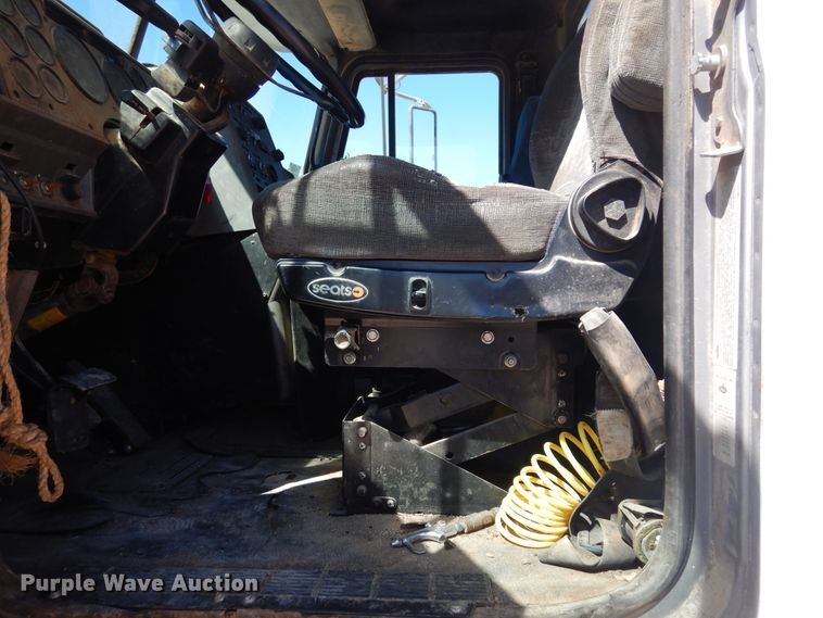 image for item DK8265 1999 Mack CH613  dump truck