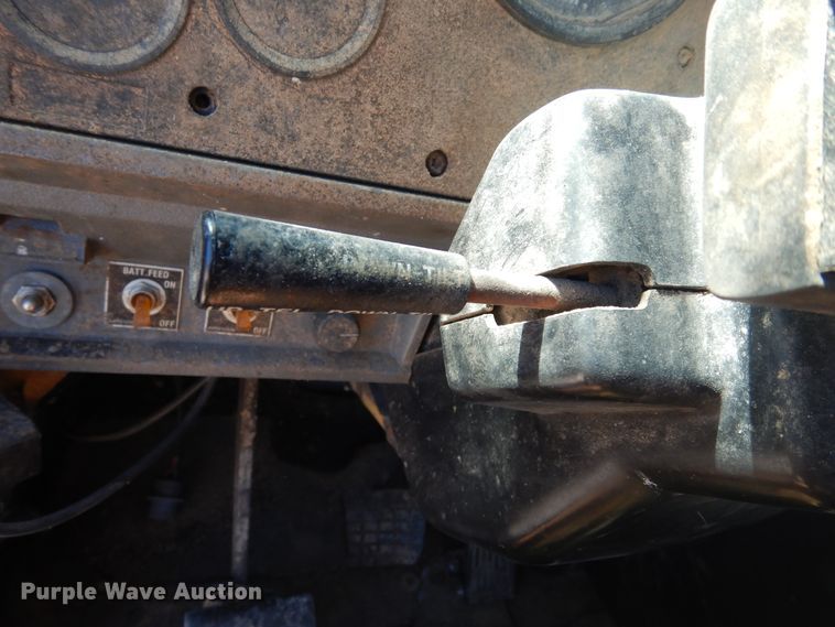 image for item DK8265 1999 Mack CH613  dump truck