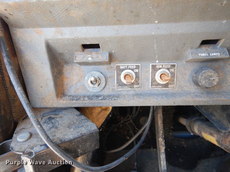 image for item DK8265 1999 Mack CH613  dump truck