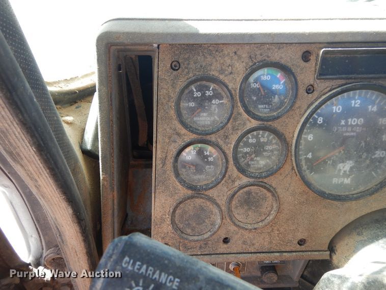 image for item DK8265 1999 Mack CH613  dump truck