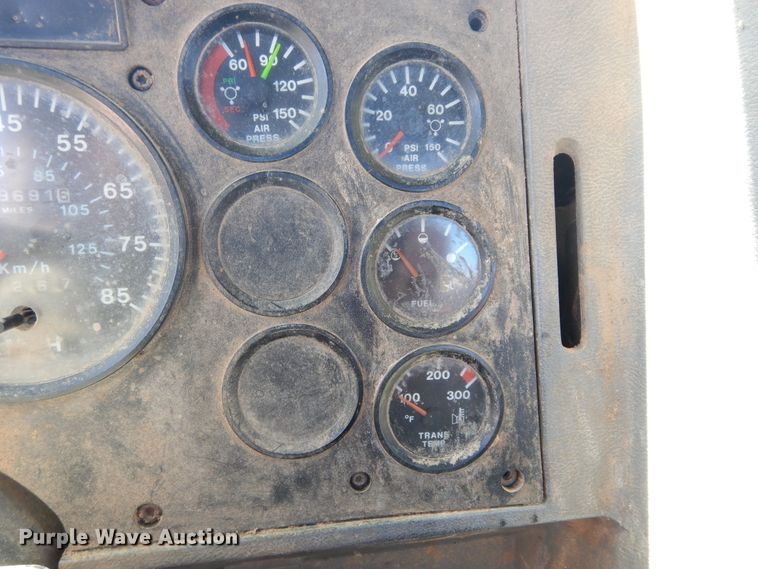 image for item DK8265 1999 Mack CH613  dump truck