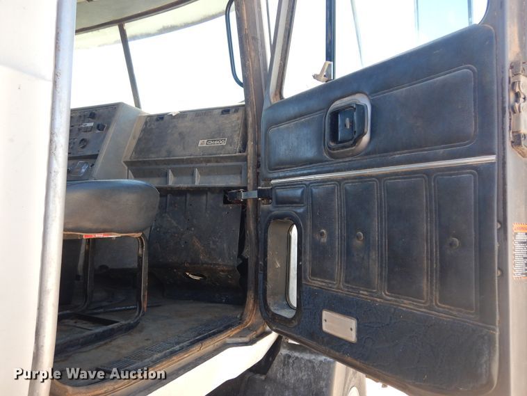 image for item DK8265 1999 Mack CH613  dump truck