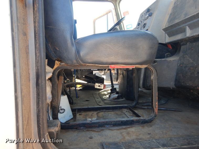 image for item DK8265 1999 Mack CH613  dump truck