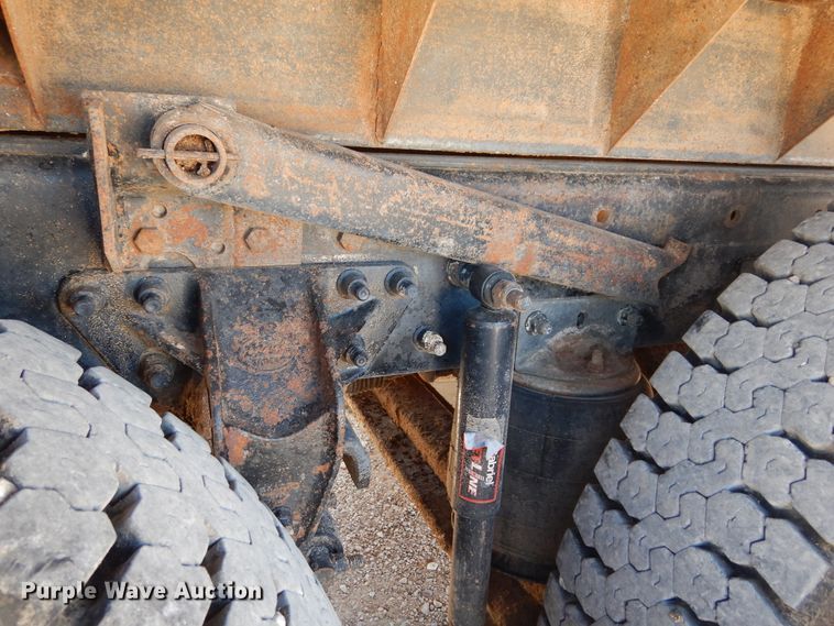 image for item DK8265 1999 Mack CH613  dump truck