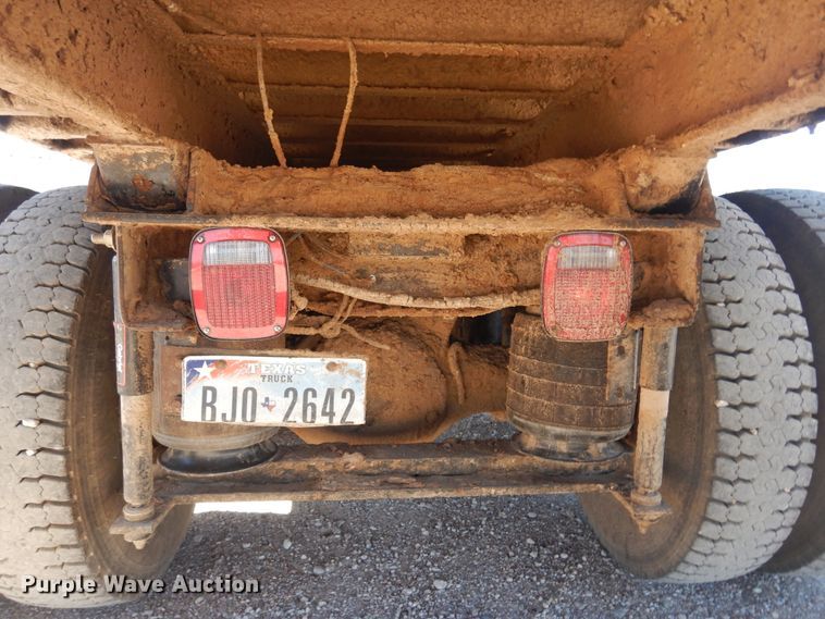 image for item DK8265 1999 Mack CH613  dump truck