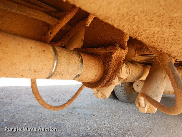 image for item DK8265 1999 Mack CH613  dump truck