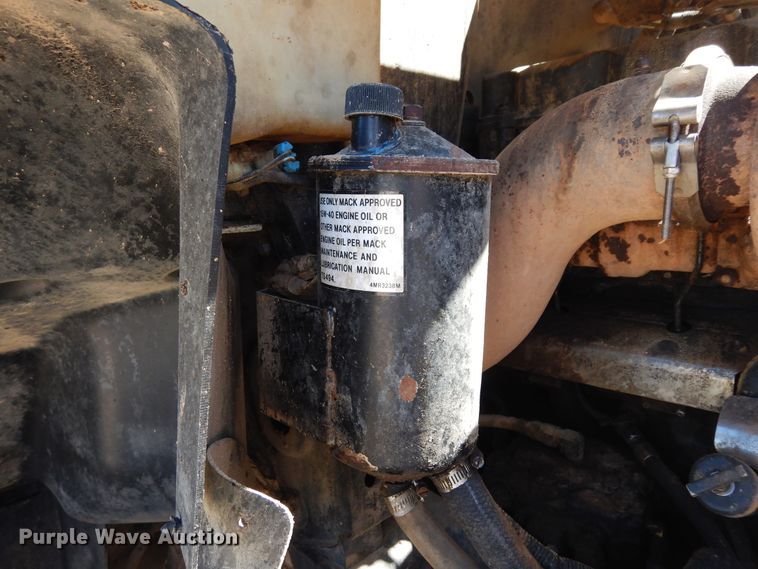 image for item DK8265 1999 Mack CH613  dump truck