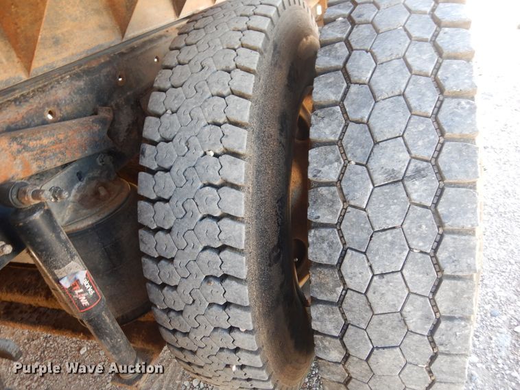 image for item DK8265 1999 Mack CH613  dump truck