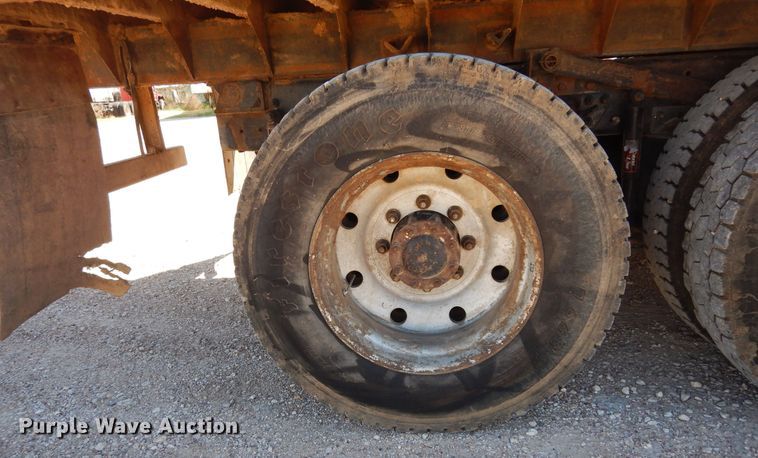 image for item DK8265 1999 Mack CH613  dump truck