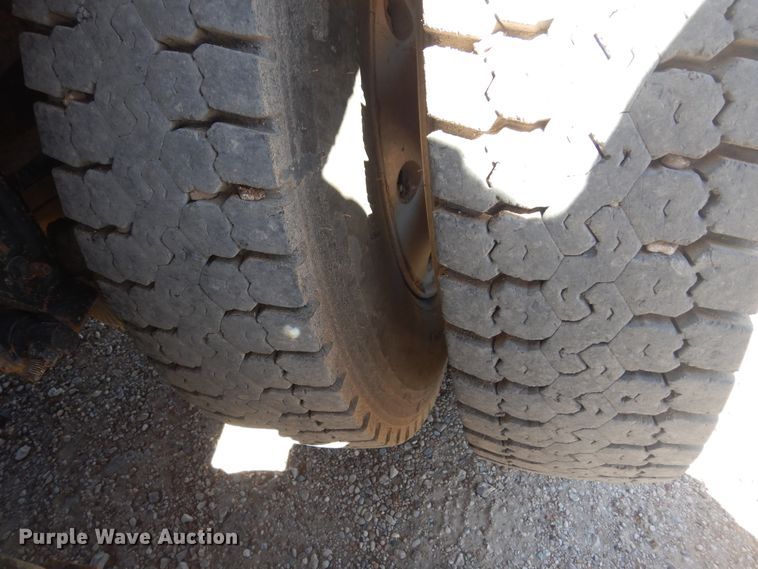 image for item DK8265 1999 Mack CH613  dump truck