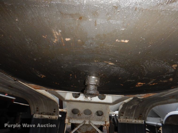 image for item DL5965 1973 Fruehauf  pneumatic dry bulk trailer