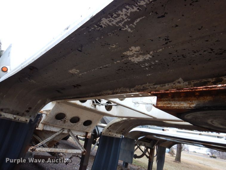 image for item DL5965 1973 Fruehauf  pneumatic dry bulk trailer