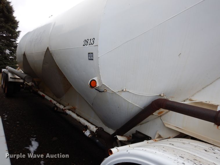 image for item DL5965 1973 Fruehauf  pneumatic dry bulk trailer