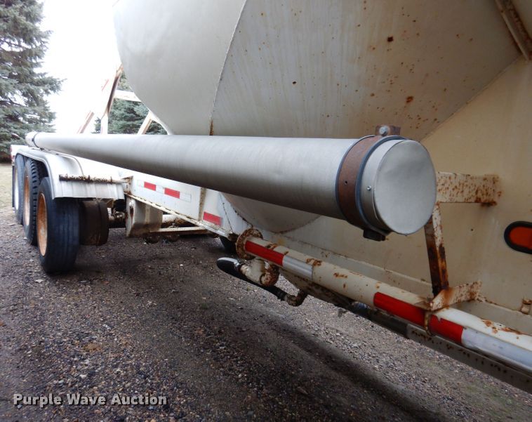 image for item DL5965 1973 Fruehauf  pneumatic dry bulk trailer