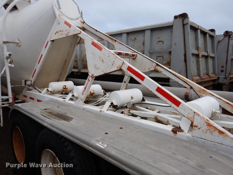 image for item DL5965 1973 Fruehauf  pneumatic dry bulk trailer