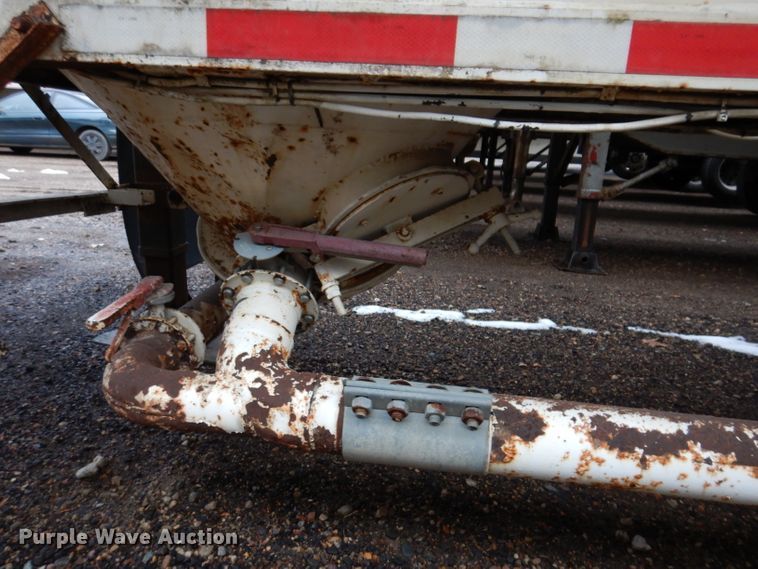 image for item DL5965 1973 Fruehauf  pneumatic dry bulk trailer