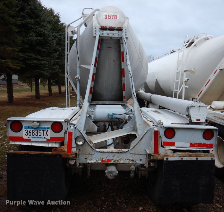 image for item DL5966 1987 Fruehauf  pneumatic dry bulk trailer