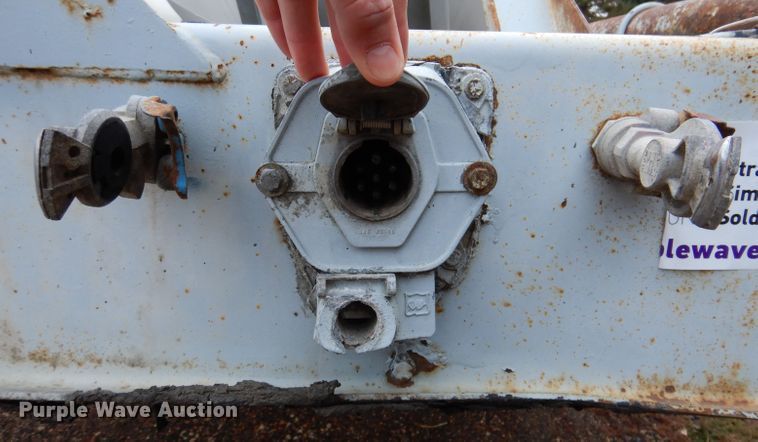 image for item DL5966 1987 Fruehauf  pneumatic dry bulk trailer