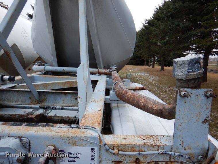 image for item DL5966 1987 Fruehauf  pneumatic dry bulk trailer