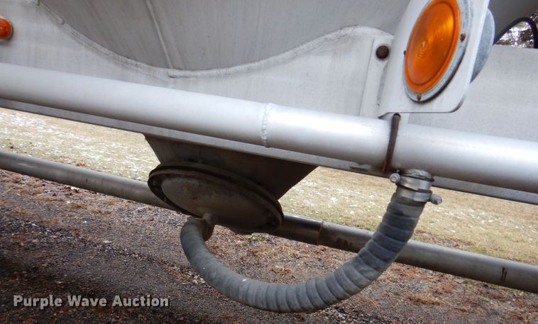 image for item DL5966 1987 Fruehauf  pneumatic dry bulk trailer