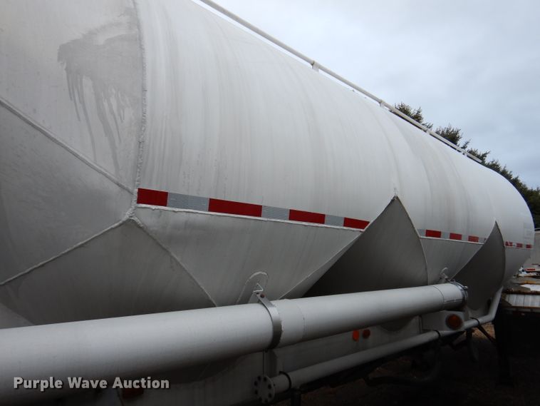 image for item DL5966 1987 Fruehauf  pneumatic dry bulk trailer